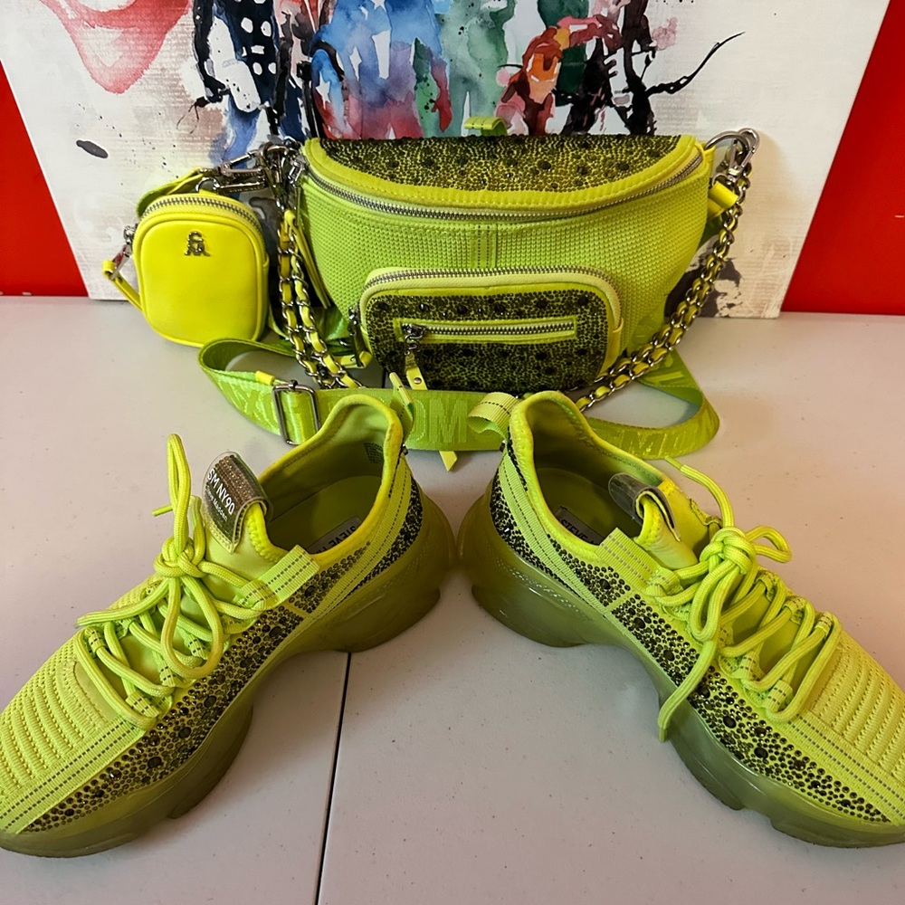 Steve Madden lime  “Maxima” Sneaker & Fanny
